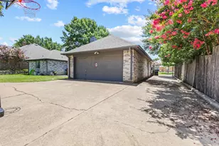 6711 Landover Hills Ln, Arlington, TX 76017 - Photo 27