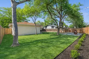 8570 Sweetwood Dr, Dallas, TX 75228 - Photo 29