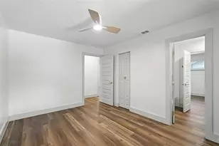 8570 Sweetwood Dr, Dallas, TX 75228 - Photo 23