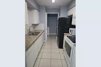 9700 Leawood Boulevard #1111, Houston, TX 77099 - Photo 5
