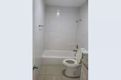9700 Leawood Boulevard #1111, Houston, TX 77099 - Photo 7
