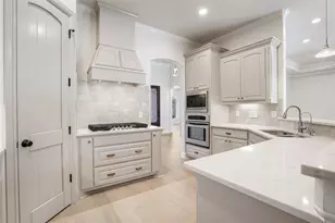 5919 Dry Creek Ln, Arlington, TX 76017 - Photo 13