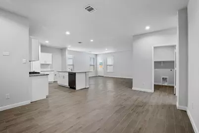 8525 Little Acorn Drive, Fort Worth, TX 76179 - Photo 3