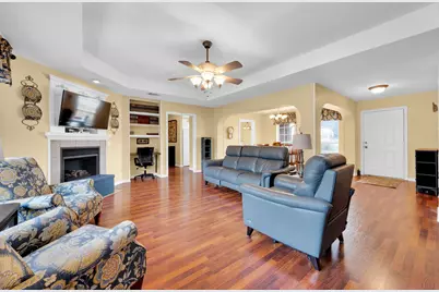 211 Walker Court N, Waxahachie, TX 75167 - Photo 9