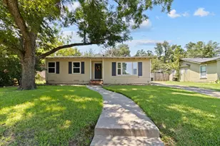 1424 Bowie Dr, Corsicana, TX 75110 - Photo 1