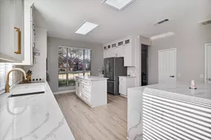 1318 Pinehurst Dr, Lewisville, TX 75077 - Photo 3