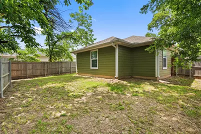804 E 5th Street, Bonham, TX 75418 - Photo 15