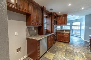 348 Craddock Dr, Glenn Heights, TX 75154 - Photo 15