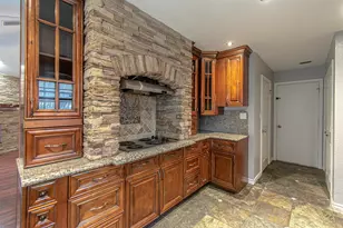 348 Craddock Dr, Glenn Heights, TX 75154 - Photo 13