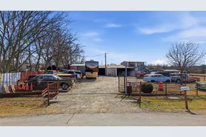 6338 N Bob White Way, Sanger, TX 76266 - Photo 3