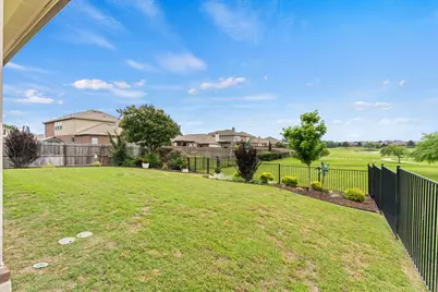 8400 Sioux Trail, Aubrey, TX 76227 - Photo 15