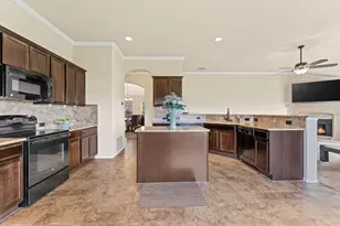 8400 Sioux Trail, Aubrey, TX 76227 - Photo 7