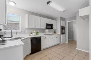 1610 Merritt Dr, Mansfield, TX 76063 - Photo 7