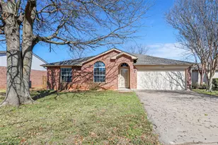 1610 Merritt Dr, Mansfield, TX 76063 - Photo 3