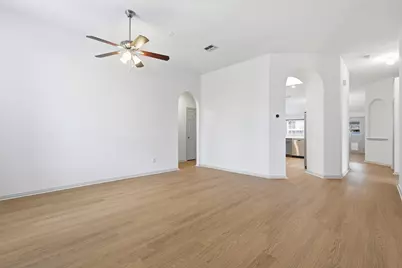 1233 Valley Oaks Drive, Lewisville, TX 75067 - Photo 5