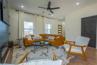 1904 N 17th, Waco, TX 76707 - Photo 3