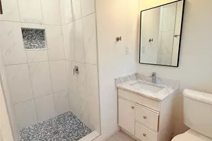 5469 Wayside Ave, Fort Worth, TX 76134 - Photo 9