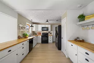 2814 Silver Meadow Ln, Corinth, TX 76210 - Photo 7