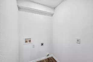 200 Eagle Ct, Bedford, TX 76021 - Photo 33