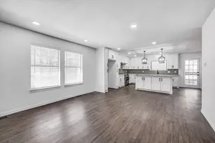 200 Eagle Ct, Bedford, TX 76021 - Photo 19