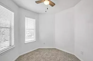 200 Eagle Ct, Bedford, TX 76021 - Photo 31