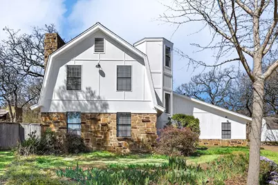 200 Eagle Court, Bedford, TX 76021 - Photo 5