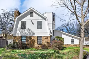 200 Eagle Ct, Bedford, TX 76021 - Photo 5