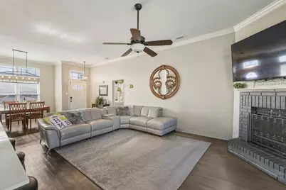 1226 Eaton, Grapevine, TX 76051 - Photo 11