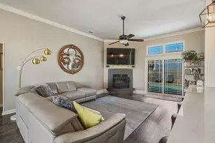 1226 Eaton, Grapevine, TX 76051 - Photo 9