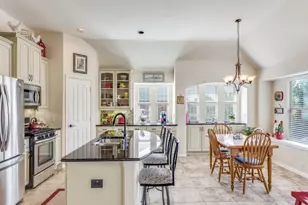 504 Glen Cove Ct, Mansfield, TX 76063 - Photo 7