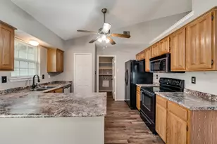 9408 Cedar Run Dr, Dallas, TX 75227 - Photo 9