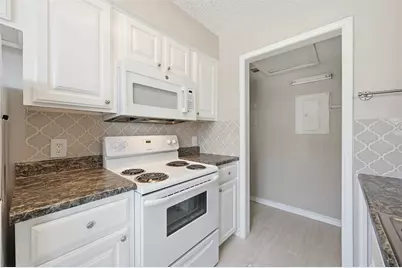 1471 Meadowood Village Drive, Fort Worth, TX 76120 - Photo 7