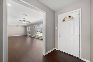 5786 Blue Ridge Dr, Fort Worth, TX 76112 - Photo 5