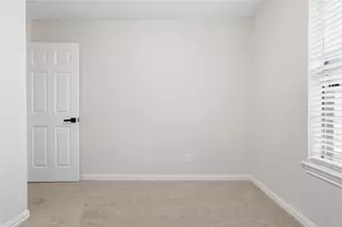 734 Pangburn St, Grand Prairie, TX 75051 - Photo 11