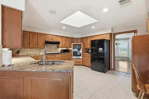 11303 Southwind Pl, Krum, TX 76249 - Photo 9