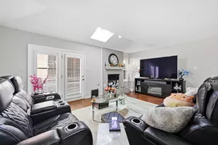 104 Morrow Dr, Bedford, TX 76021 - Photo 5