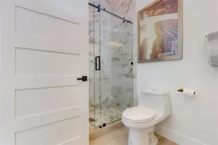 3946 N Cresthaven Rd, Dallas, TX 75209 - Photo 29