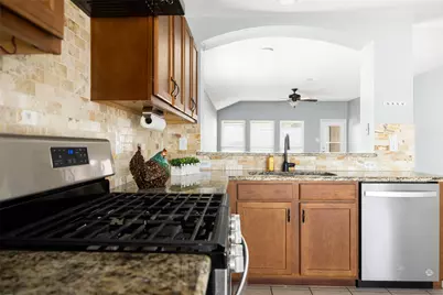 1009 Chesterfield Drive, Murphy, TX 75094 - Photo 5