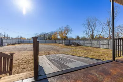 1024 S First Street, Sherman, TX 75090 - Photo 11