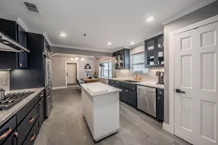 9018 Woodhurst Dr, Dallas, TX 75243 - Photo 17