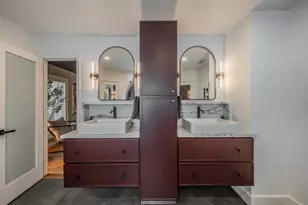 9018 Woodhurst Dr, Dallas, TX 75243 - Photo 25