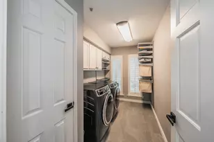 9018 Woodhurst Dr, Dallas, TX 75243 - Photo 39