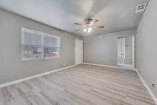 1312 Raines St, Arlington, TX 76010 - Photo 3