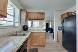 470 Chestnut Ln, DeSoto, TX 75115 - Photo 7