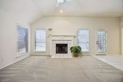 1561 Bastrop Drive, Carrollton, TX 75010 - Photo 5