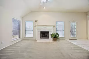 1561 Bastrop Dr, Carrollton, TX 75010 - Photo 5