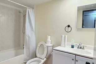 6936 Fallbrook Ct, Fort Worth, TX 76120 - Photo 5