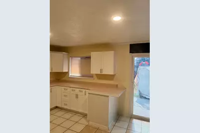 6936 Fallbrook Court, Fort Worth, TX 76120 - Photo 5