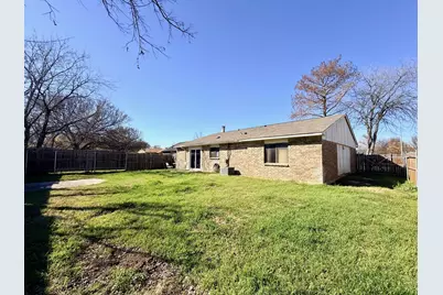 6936 Fallbrook Court, Fort Worth, TX 76120 - Photo 11