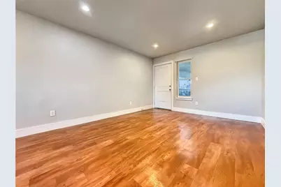 740 Edgemont Avenue #204, Dallas, TX 75216 - Photo 3